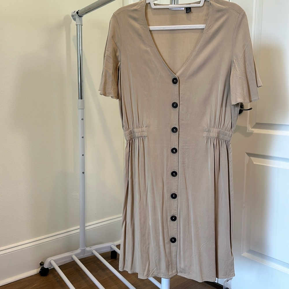 NWOT - Khaki Button-Front Dress - M